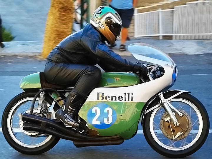 Benelli4-Paso-2.jpg