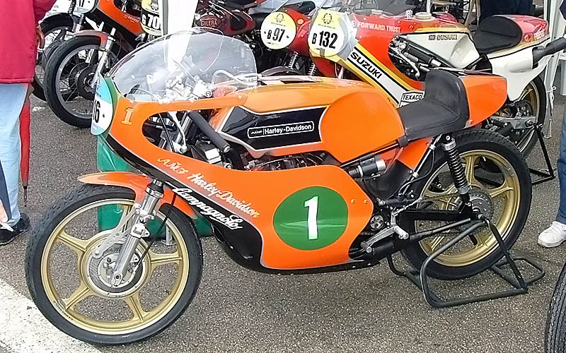 Aermacchi250 1970 03.jpg